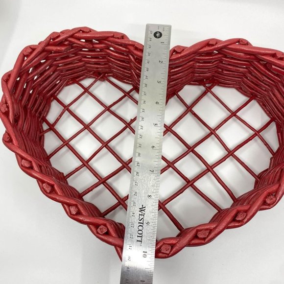 Vintage Wicker Pink Heart Woven Shelf - Picture 8 of 10